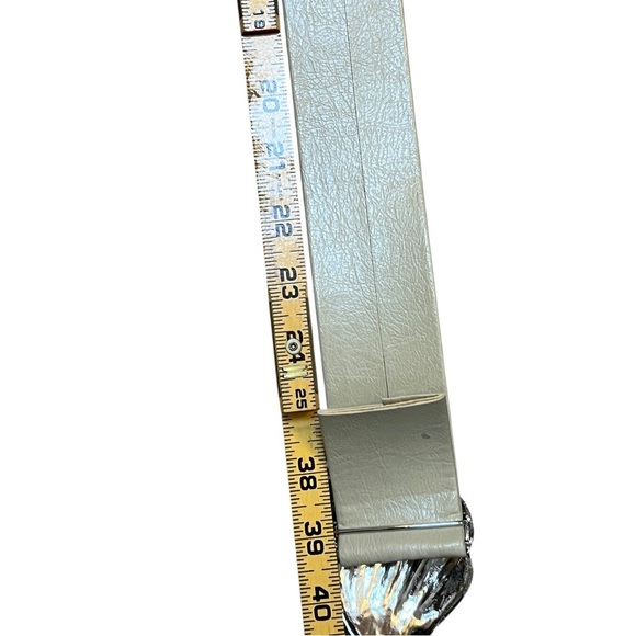 Vintage Dotty Smith Silver Tone Beach Shell Feather Buckle Leather Boho Belt main image 4